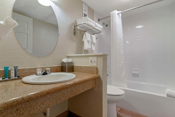 Inn on Destin Harbor, Ascend Hotel Collection image 19