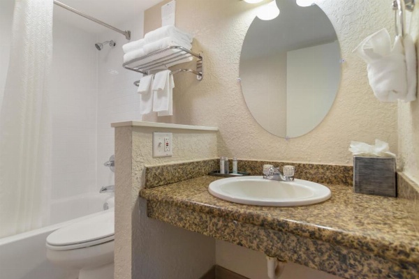 Inn on Destin Harbor, Ascend Hotel Collection image 22